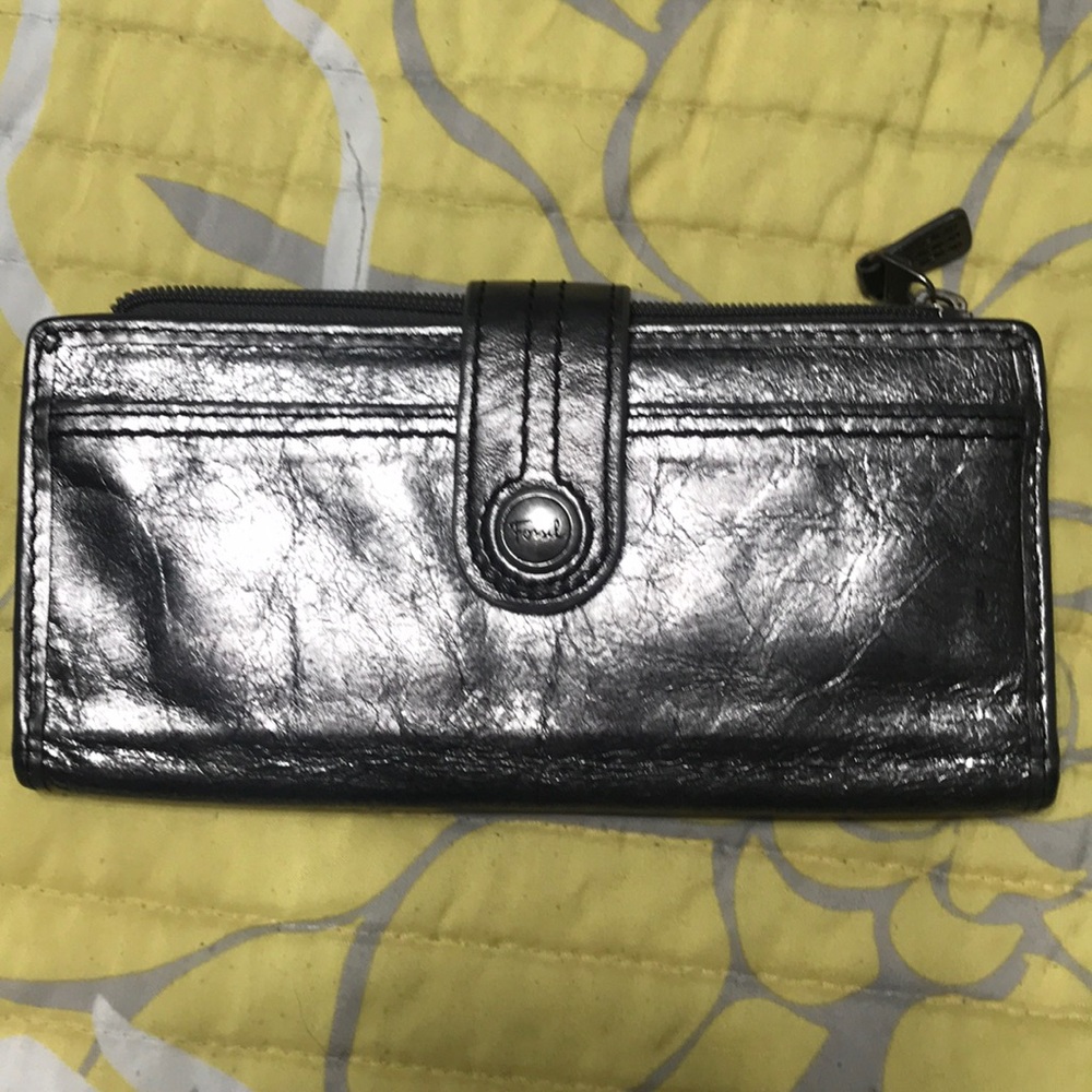 Fossil wallet